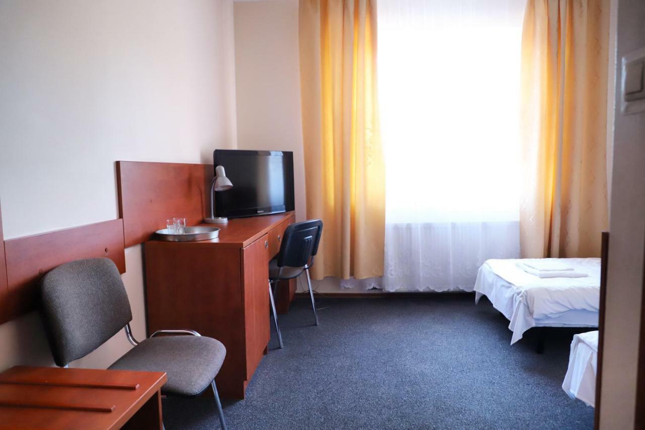 ורשה Hotel Julianow מראה חיצוני תמונה